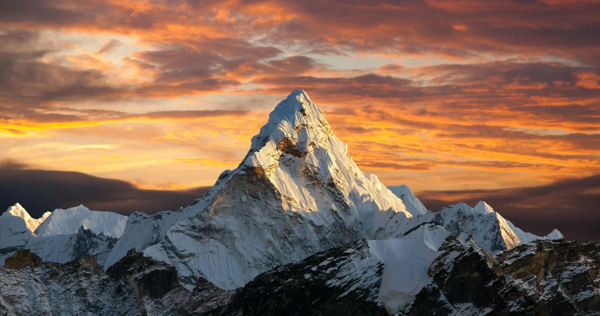 Еверест: як готуються до сходження на найвищу вершину світу