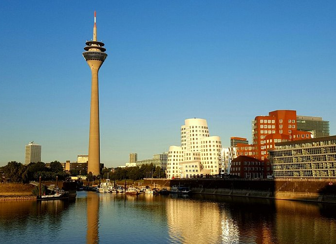 Дюссельдорф: сучасне місто на Рейні