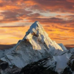 Еверест: маршрут до найвищої вершини планети